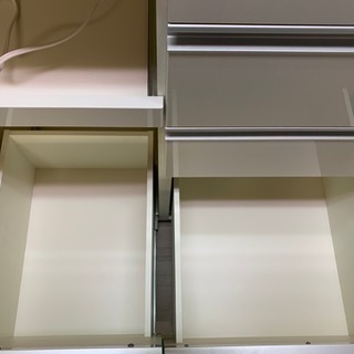 4/6 終 ☆美品☆ 食器棚 パモウナ キッチン収納 東E 