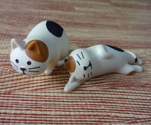 2個セットミニチュアのび寝猫昼寝ネコdecoleconcombreインテリア置物猫天使三毛猫デコレコンコンブル Hiro 大阪の家庭用品 その他 の中古あげます 譲ります ジモティーで不用品の処分
