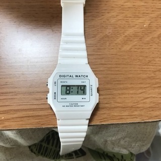 CASIOデジタル腕時計