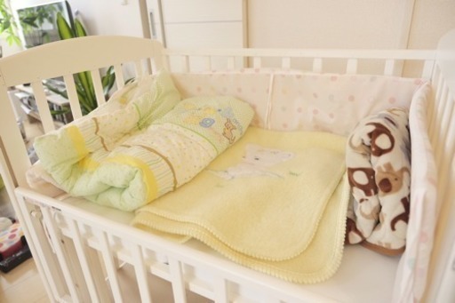 カトージ ミニベビーベッドチャーミー ホワイト