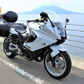 【個人出品】Ｈ２５年式ＢＭＷ・Ｆ８００ＧＴ・車検残たっぷり1年と...