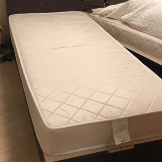 日本製収納付きベッド（コイルマットレス付き）
