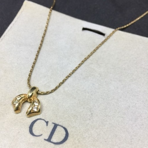 Cd クリスチャンディオール 金gp ネックレス リボンモチーフ 石6個 ドイツ製 Sips Tokyo 西大島のアクセサリー ネックレス の中古 古着あげます 譲ります ジモティーで不用品の処分 Cd クリスチャンディオール 金gp ネックレス リボンモチーフ 石6個 ドイツ製 Sips Tokyo 西大島のアクセサリー ネックレス の中古 古着あげます 譲ります ジモティーで不用品の処分