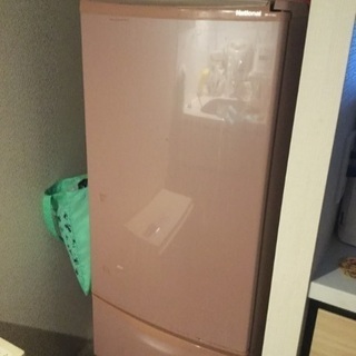 1人用冷蔵庫譲ります☆古いですがピンクで可愛いです