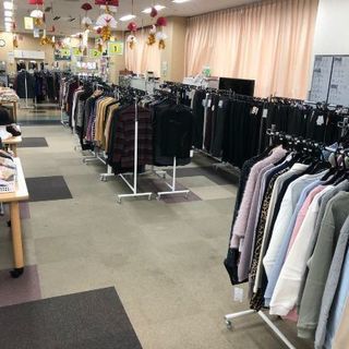 施設への衣料・食品の出張販売！老人ホームや病院等へ出向き接客・準備片付けなど。ドライバーも募集！ − 埼玉県