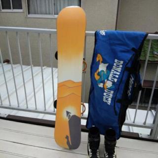 BURTONスノーボードとディズニーカバーと靴とお尻パッド膝当ての5点セット