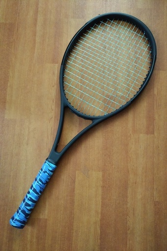 テニスラケット フェデラー監修モデル　Wilson PRO STAFF 97LCV
