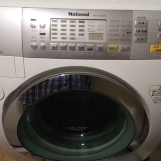 ドラム式洗濯乾燥機　NAーVR1100Rです。