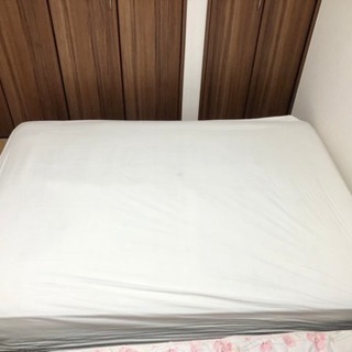 ニトリのダブルサイズのベッドフレームです。