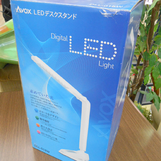 新品 AVOX LED デスクスタンド DLL-018W 机の上...