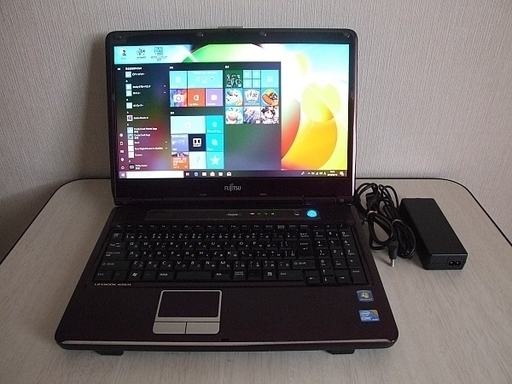 高速SSD240GB搭載　FUJITSU LIFEBOOK AH550/5A ノートパソコン　5