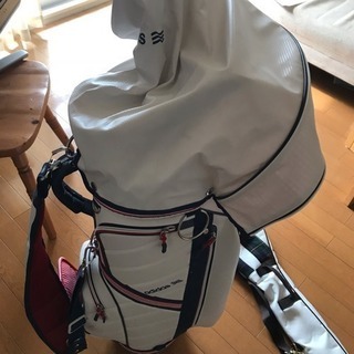 アディダスのゴルフバッグ レディースです