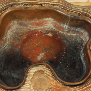 8038 無垢 桑 火鉢 木製 自然木 刳り貫き 銅落とし 高さ27cm 幅69cm