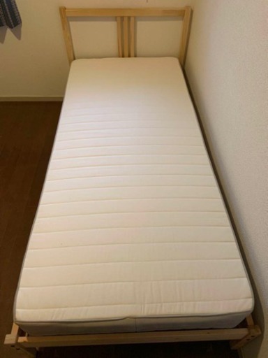 ikea シングルベッドとマットレス(99%新)