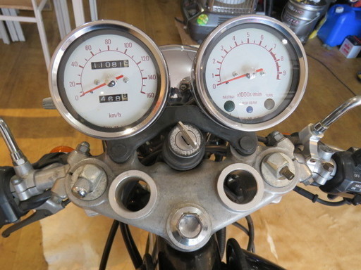 ヤマハ SR400 カフェレーサー セパハンカスタム シングル