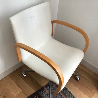 デザイナーズの椅子