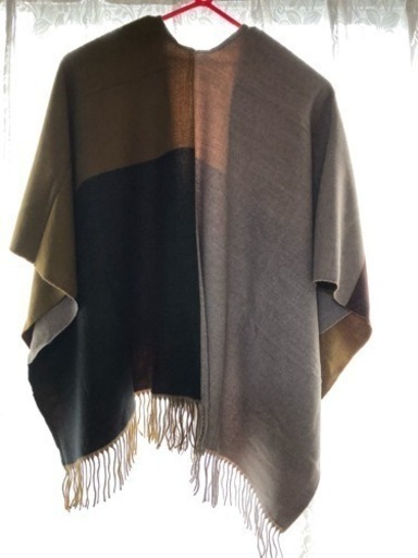 ユニクロポンチョストール未使用品 紅花 川崎大師の服 ファッションの中古 古着あげます 譲ります ジモティーで不用品の処分