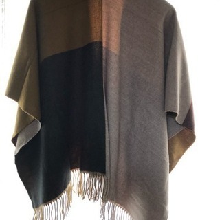 ユニクロポンチョストール未使用品 紅花 川崎大師の服 ファッションの中古 古着あげます 譲ります ジモティーで不用品の処分