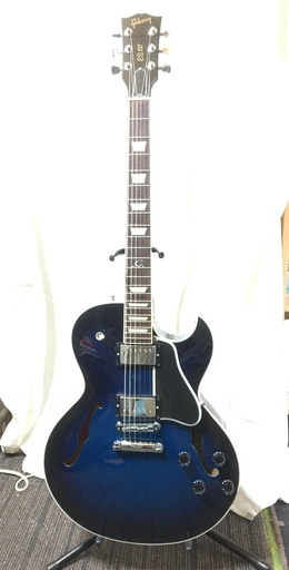 Gibson の Custom Shop製 ES-137 Classic（2011年）, Blueburst