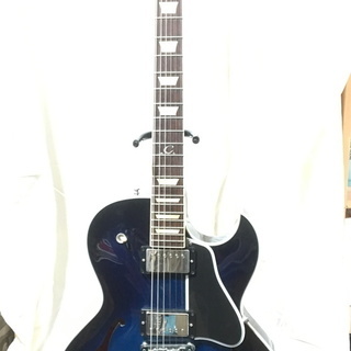 Gibson の Custom Shop製 ES-137 Cla...