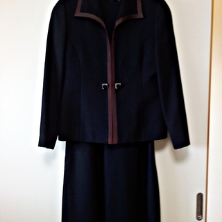 【無料】　昭和レトロなデザインのジャケットとワンピースのセット