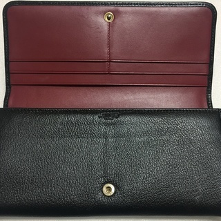 超美品　ロエベ　LOEWE  アマソナ　コンチネンタル ウォレット 二つ折り長財布　正規品です。 超美品 ロエベ LOEWE アマソナ コンチネンタル ウォレット 二つ折り長