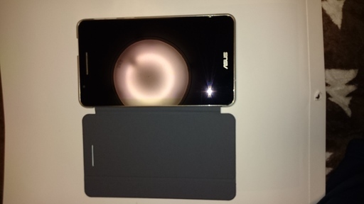【値下げしました】(完売しました)ほぼ新品！超美品中古タブレット　ASUS MeMO Pad 7 ME171C ブラック　付属品付き