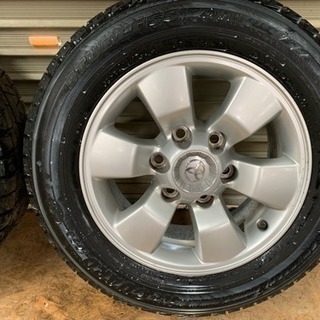 売却済み　ハイエース用スタッドレス  １６インチアルミホイール  トヨタ純正