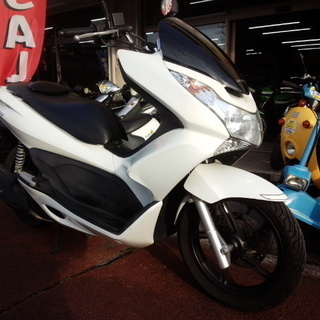 NO.2525　ＰＣＸ１２５　４サイクルエンジン ＦＩ車　ホワイ...