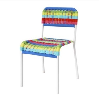 IKEAの子供用椅子