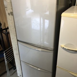 送料設置無料　東芝　人気モデル　大型冷蔵庫　340L TOSHIBA 【配送設置無料】東芝 507L 6ドア冷蔵庫 GR-W510FZS-TW