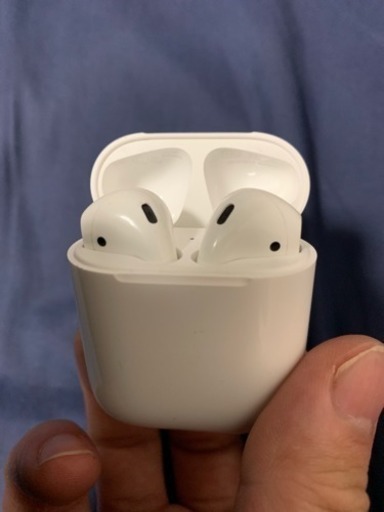 Apple純正ワイヤレスイヤホンAirPods 美品