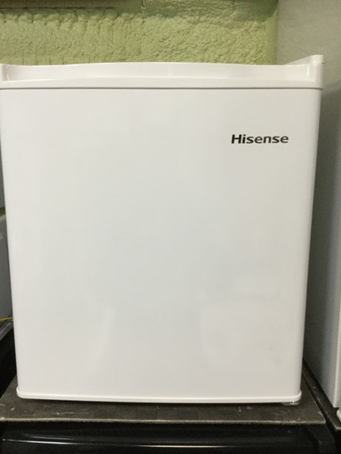【送料無料・設置無料サービス有り】冷蔵庫 2017年製 Hisense EH-R421W 中古