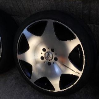 アルミホイール１９インチ、オートクチュール