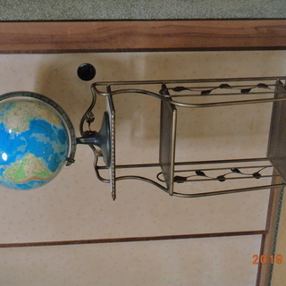 地球儀。昔これで世界のあちこちを旅しました。