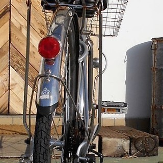 値下げしました通勤通学用MAGNIFAS 外装7段変速LEDオートライトBAA