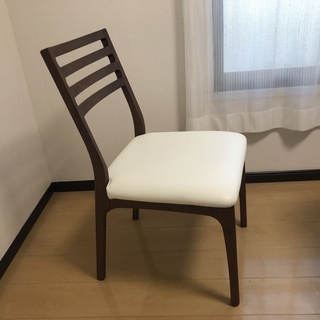 4人掛け　ダイニングテーブルセット　￥35,000