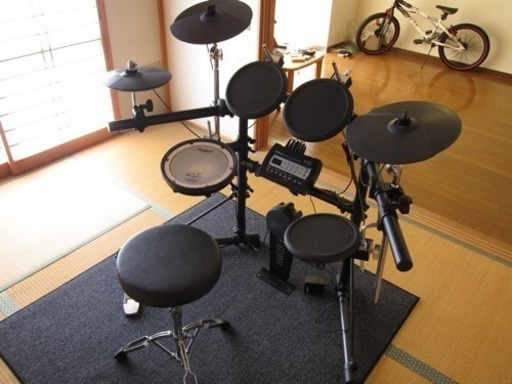 【中古】Roland ローランド V-Drums V-ドラム TD-3KW & TDM-10（専用防振セッティングマット）& Pearl ドラムスローン セット 中古】Roland ローランド V-Drums V-ドラム TD-3KW & TDM-10（専用防振