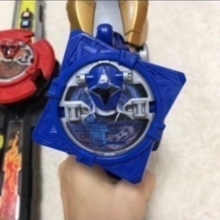 ニンニンジャー 忍者一番刀 剣 手裏剣 ガマガマ銃 ローズ 宝塚のおもちゃ ヒーロー遊び の中古あげます 譲ります ジモティーで不用品の処分