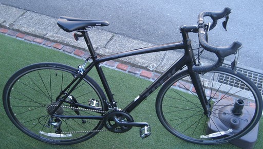 大幅値下げ!!!　★中古★　TREK emonda ALR ﾛｰﾄﾞﾊﾞｲｸ　ﾌﾞﾗｯｸ　tiagra２×10速　走行良好！