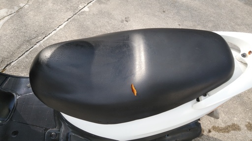 SYM DD50 RFGFT05白 2スト原付 エンジン始動確認のみ