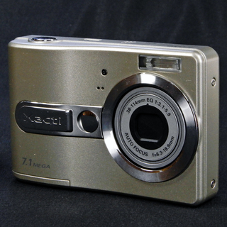SANYO デジタルカメラ Xacti DSC-S75 710万...