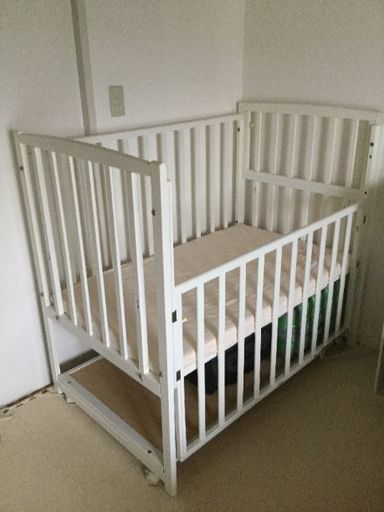 値下げしました！ベビーベッド ヤマサキ
