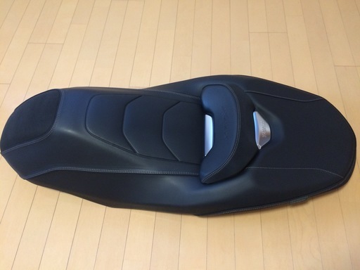 ヤマハ純正　XMAX　コンフォートシート　美品