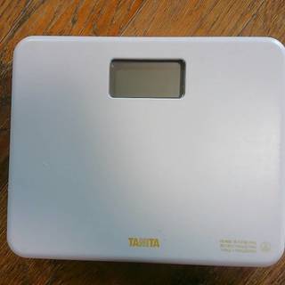 体重計　TANITA　HD-660