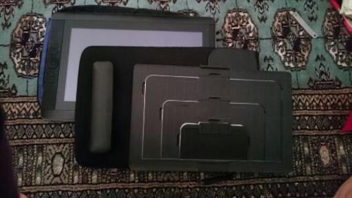 その他 Wacom  CintiqCompanionHybrid16GB
