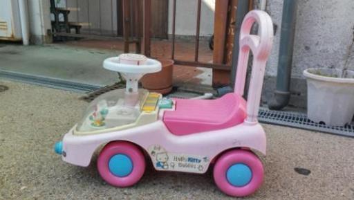 再値下げ キティちゃんの手押し車 外で使用 中村屋 京都のベビー用品 歩行器 の中古あげます 譲ります ジモティーで不用品の処分