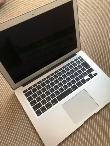 ノートパソコン MacBook Air 13 Mid2011