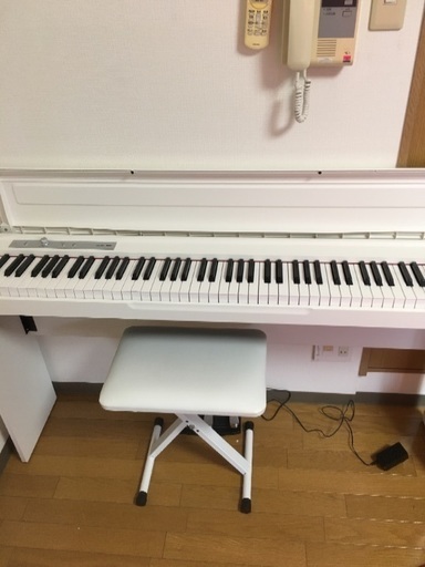 人気商品 【中古】KORG ホワイト 電子ピアノ LP-180 鍵盤楽器、ピアノ ...