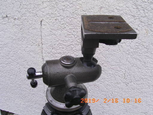 大幅値下げしました！ジッツオ三脚と稀少価値の多機能雲台で撮影操作を  